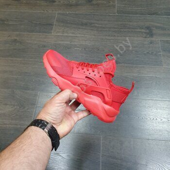 Nike huarache triple red on sale