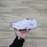 Кроссовки Nike Air Zoom Vomero 5 White Pink